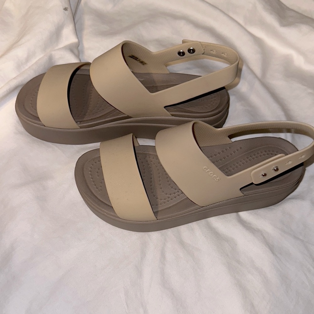 Platform crocs